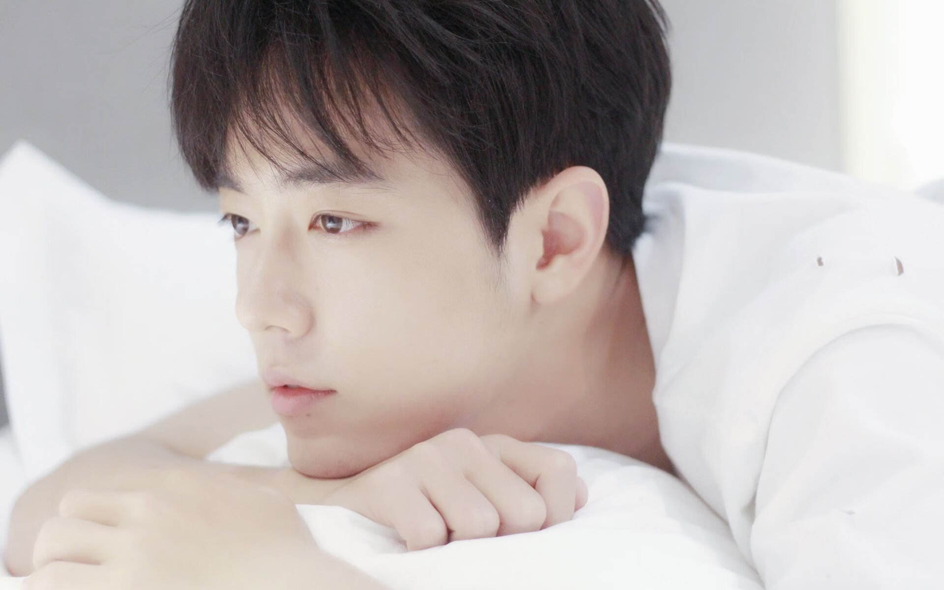 硝烟散尽，那个沉默的影子才是曼城真正的王